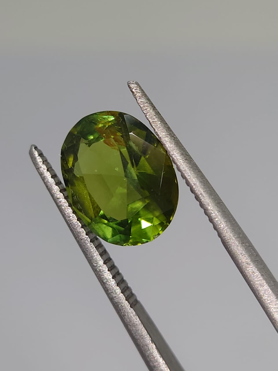 2.65ct Lustrous Natural Green Tourmaline Oval Cut Loose Gemstone From Nigeria — view 5
